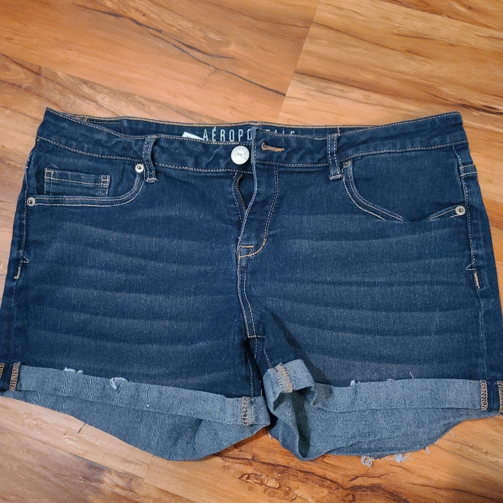 Mid rise shorts